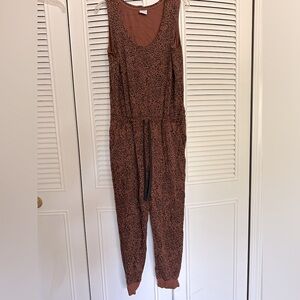 Leopard romper, drawstring waist rust brown and black